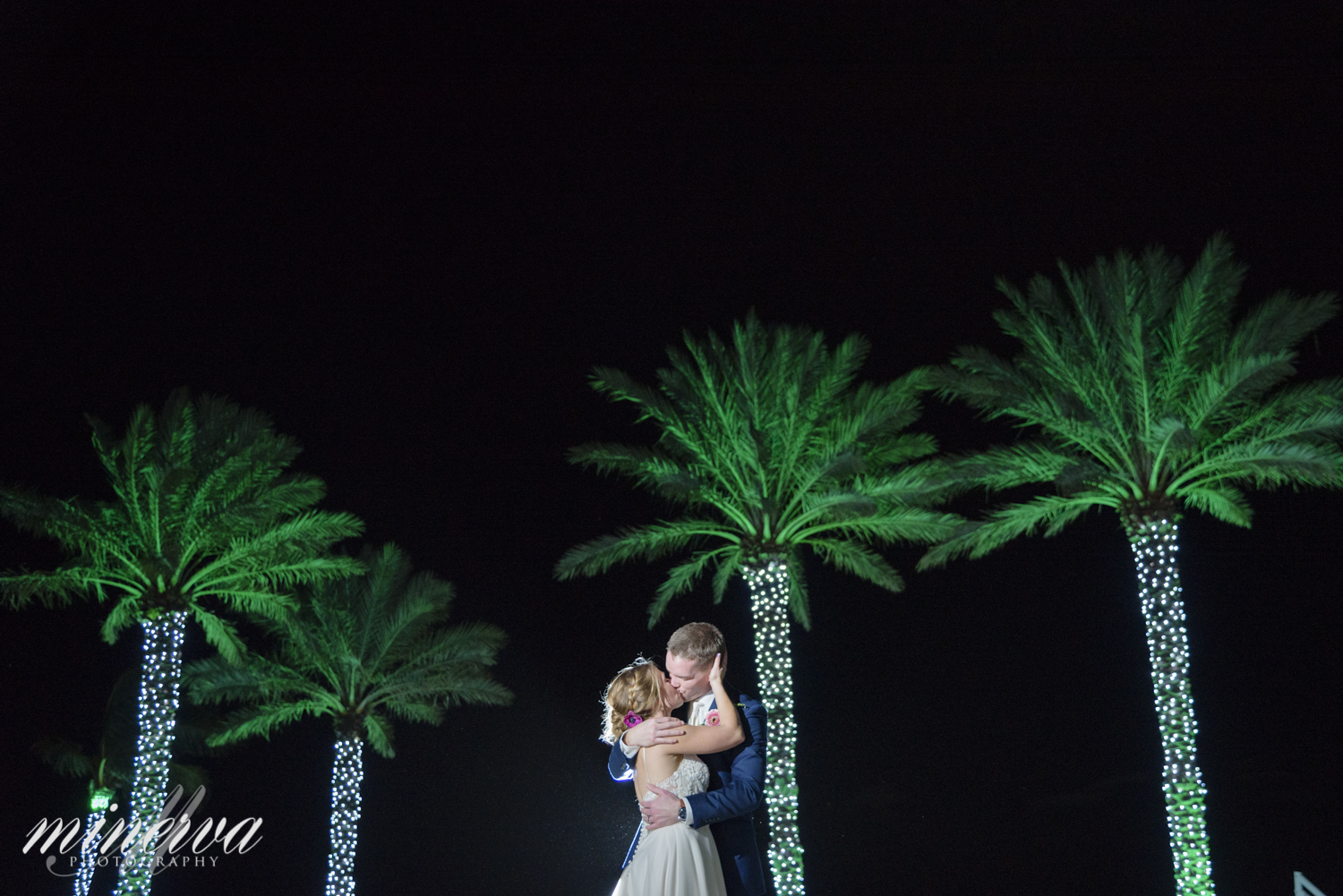 099_romantic-sunset-beach-wedding-photography_hilton-fort-lauderdale-beach-resort_south-florida_miami_broward_palm-beach_keys_orlando_photographer
