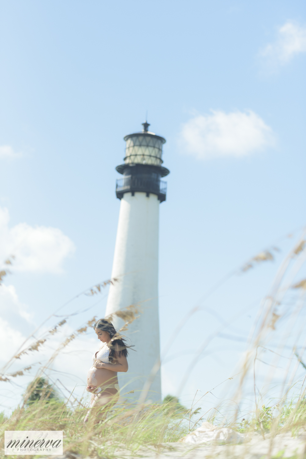 007_maternity-pregnancy-photography_henna-tattoo_bill-baggs-cape-florida-state-park_lighthouse_biscayne-bay_miami-florida