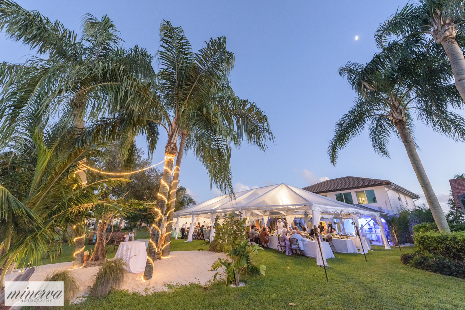032_wedding-photography_backyard-outdoor_tent_estate_lake-worth_south-florida_broward-palm-beach_orlando_hakuna-matata-weddings_photographer