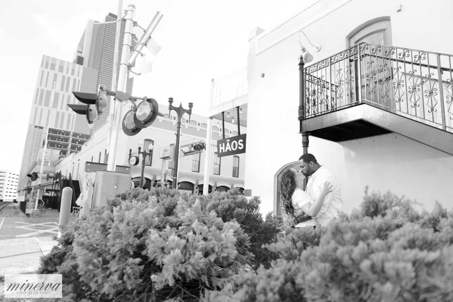 012_engagement-photography_churchstreet-station_urban-downtown-orlando_central-florida_wedding