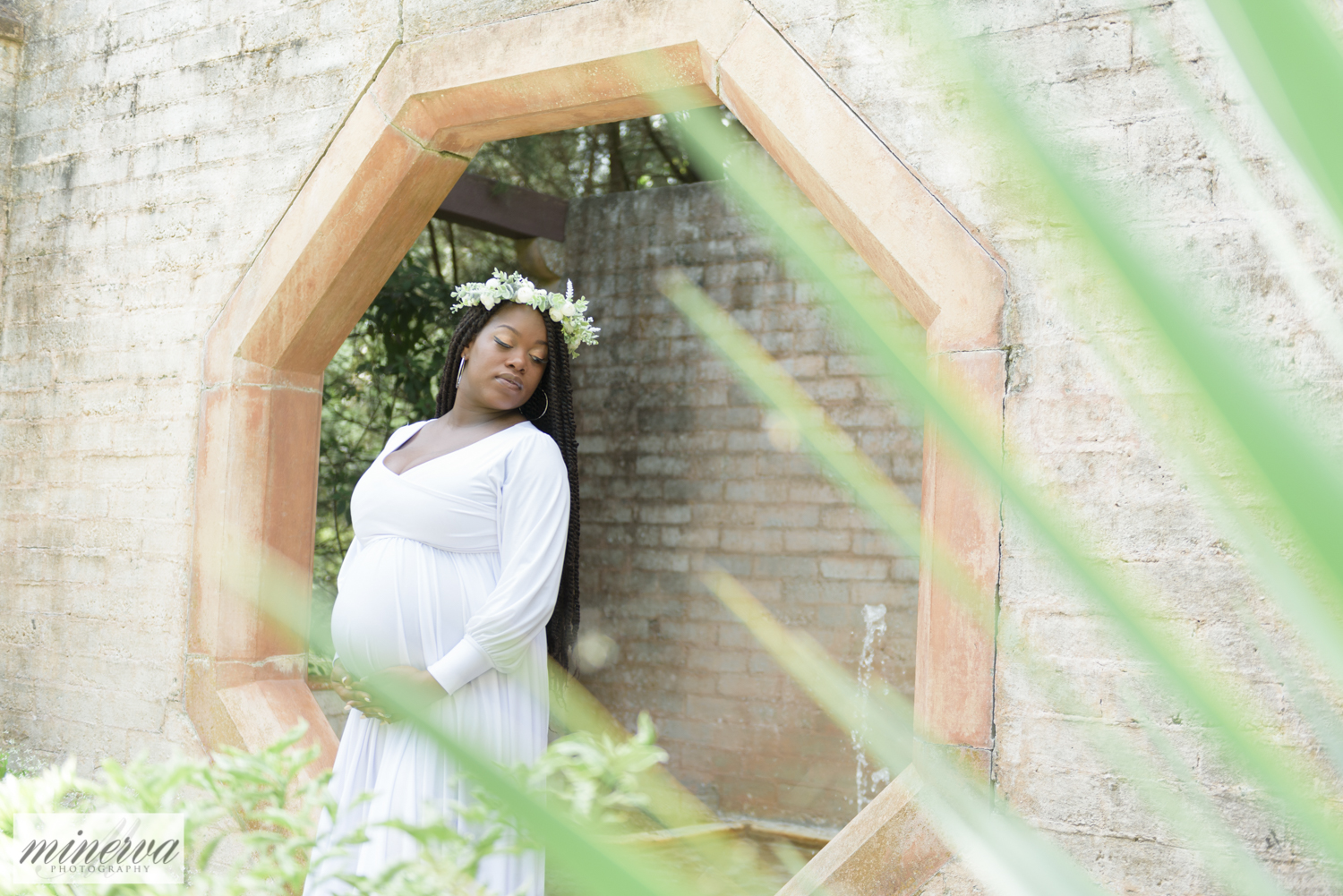 008_bok-tower-gardens_maternity-session_pregnancy-gown_portraits_orlando-photographer_orlando-family-baby-photography_goddess-dress_flower-crown