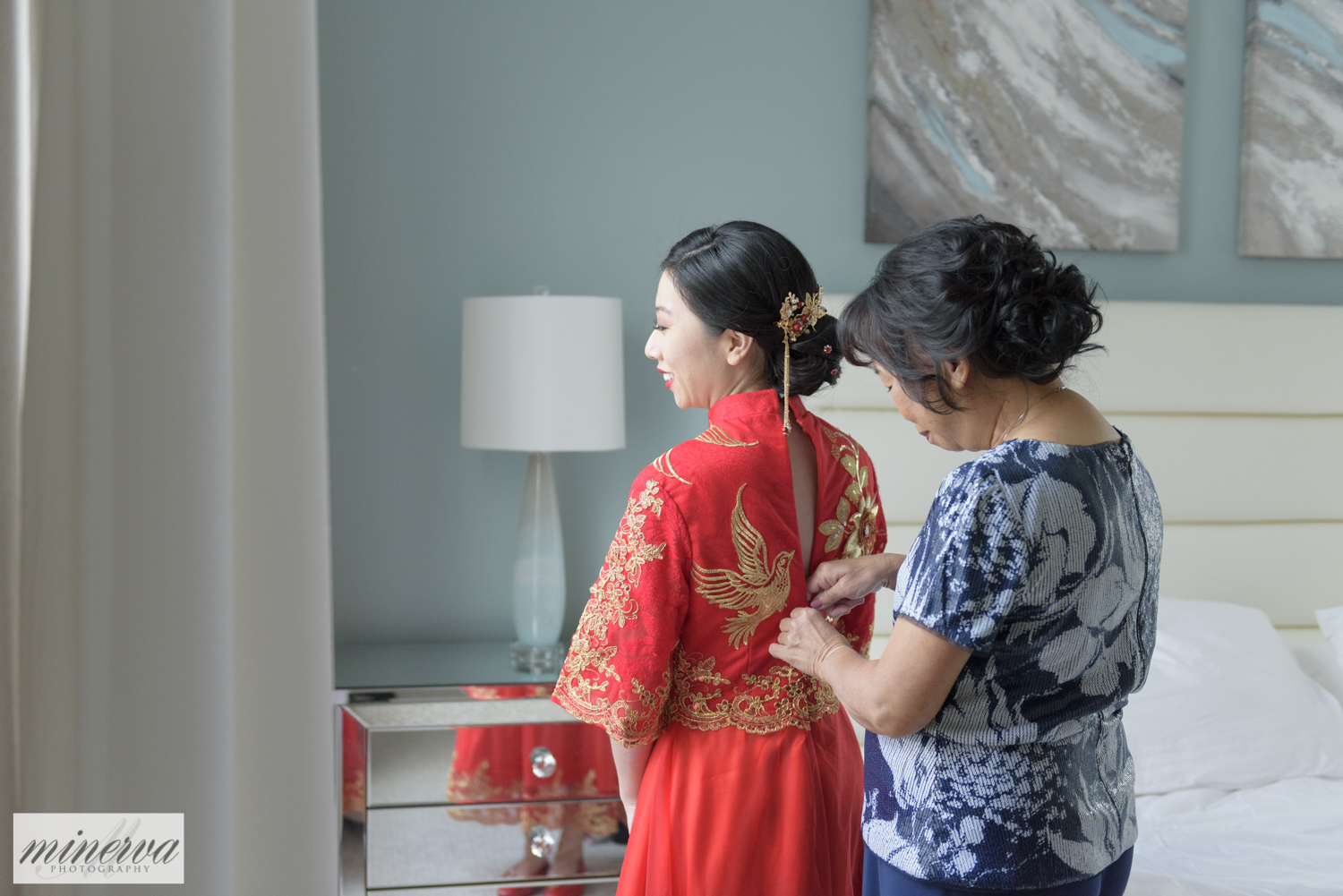 008_chinese-tea-ceremony_red-dress_four-seasons-resort-orlando_walt-disney-world_wedding_first-look_staircase_central-florida-photographer_luxury-photography