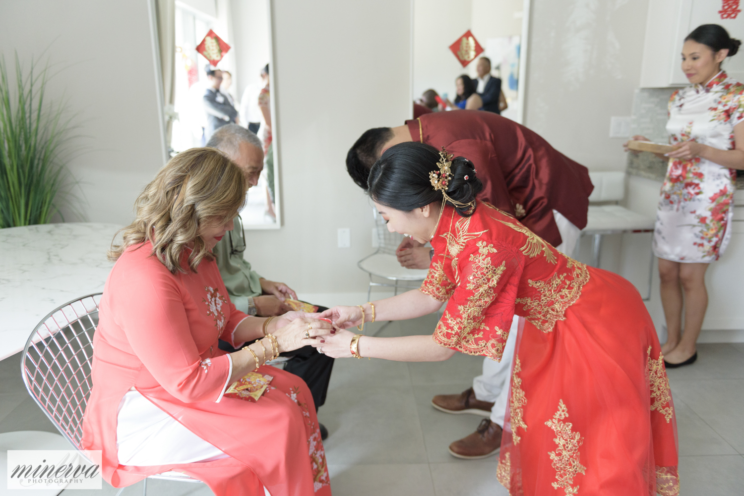 052_chinese-tea-ceremony_red-dress_four-seasons-resort-orlando_walt-disney-world_wedding_first-look_staircase_central-florida-photographer_luxury-photography