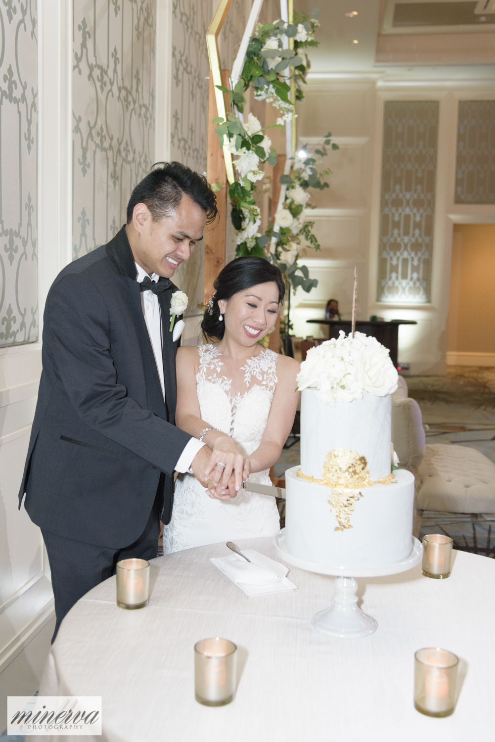 176_chinese-tea-ceremony_red-dress_four-seasons-resort-orlando_walt-disney-world_wedding_first-look_staircase_central-florida-photographer_luxury-photography